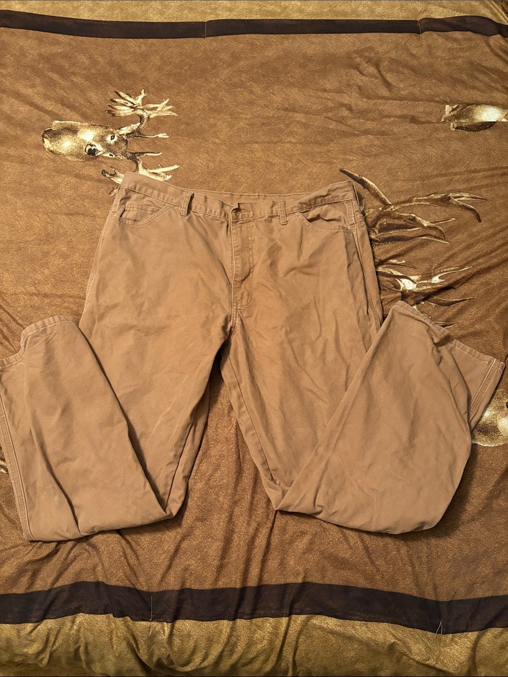 Dickies Men's Straight-Fit Chinos in Khaki/Tan